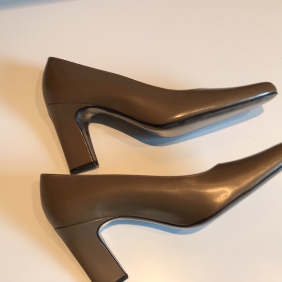 Never worn Bally women’s pumps size 6 - Picture 5 of 12